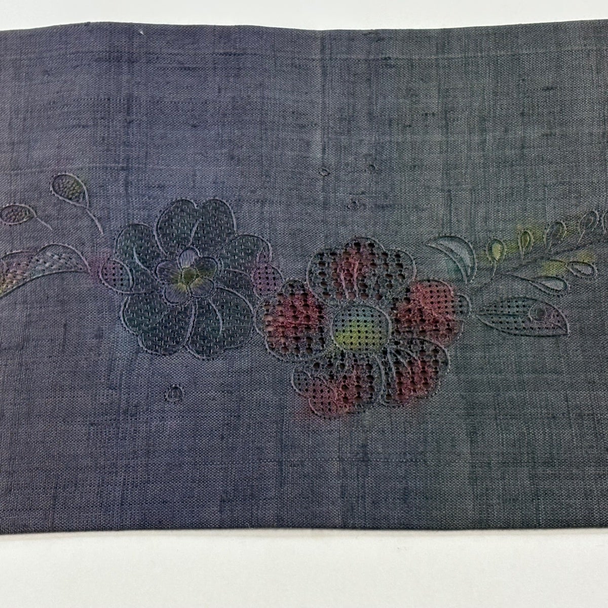美品】 名古屋帯 秀品 紬地 関西仕立て 辻が花柄 蘇州刺繍 灰紫 正絹