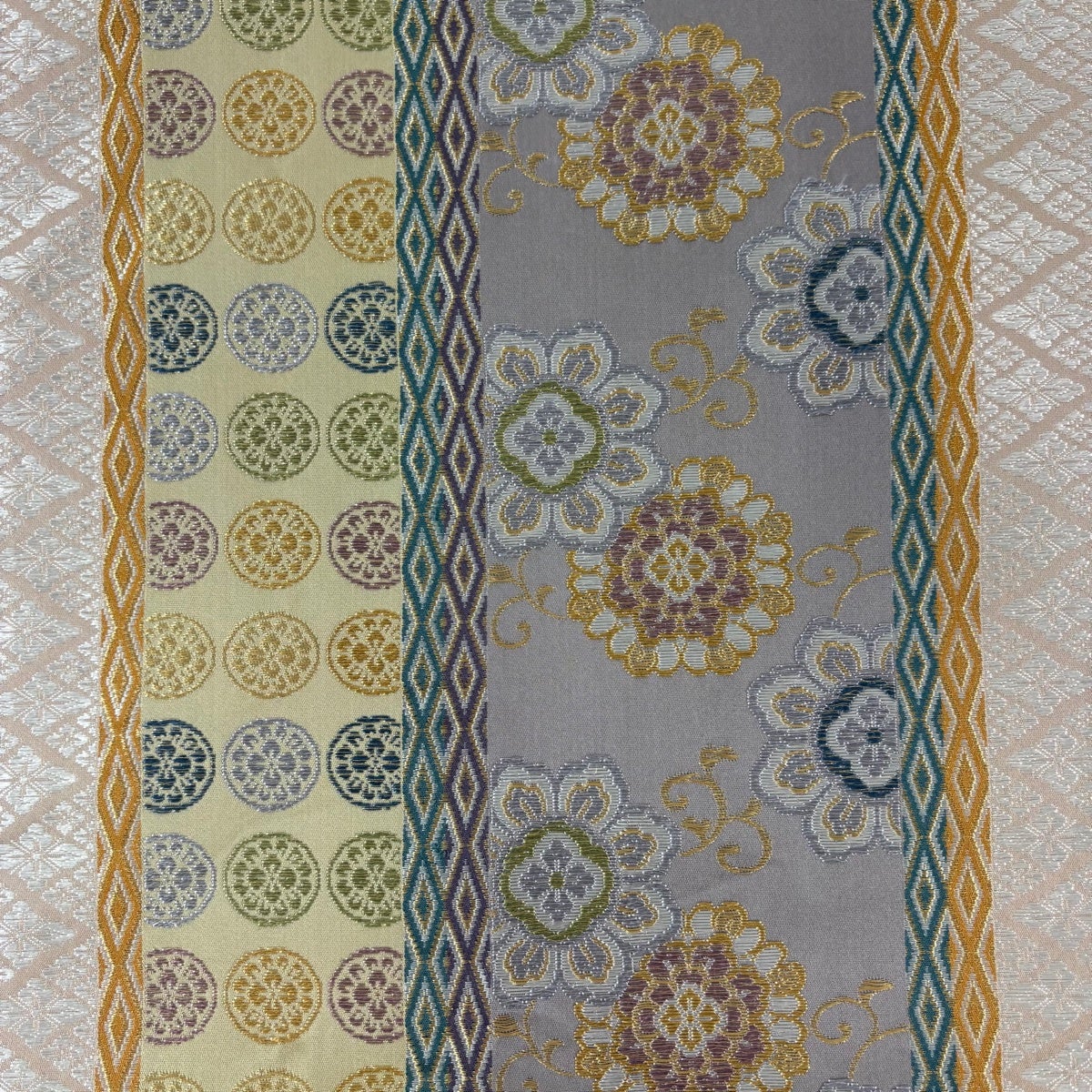 美品】 袋帯 名品 花唐草 華文 金銀糸 唐織 薄茶色 六通 正絹｜中古