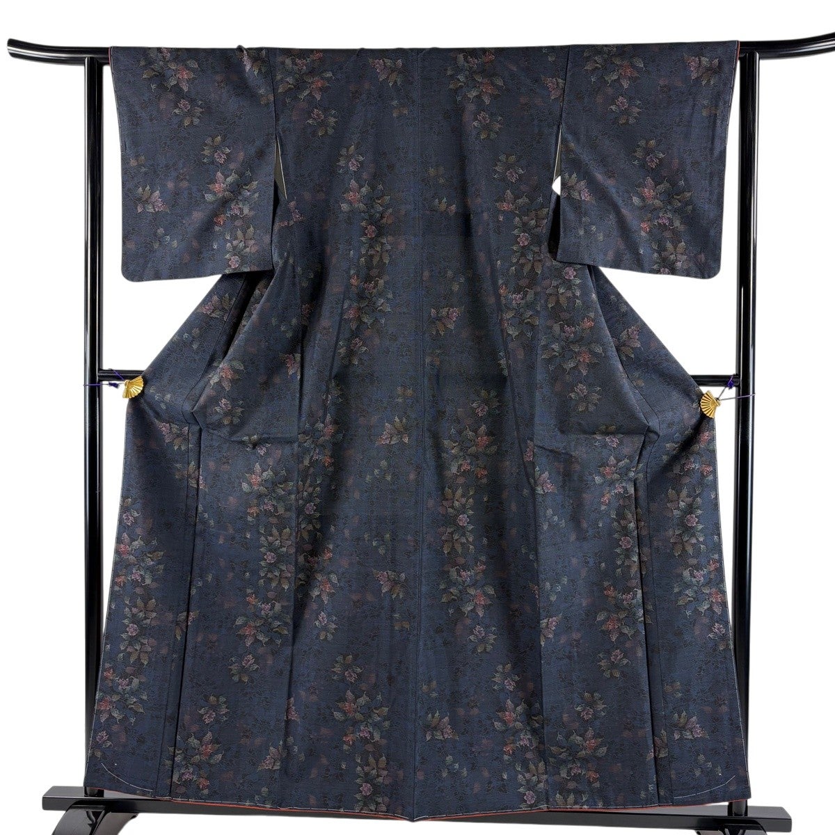 美品】 紬 身丈155.5cm 裄丈63.5cm S 袷 草花 焦茶色 正絹 秀品｜中古