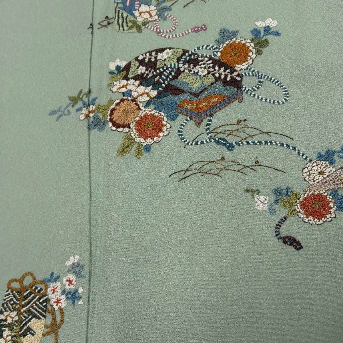 付下げ 身丈155.5cm 裄丈63cm S 袷 お仕覆 文箱 金糸 刺繍 薄緑 正絹