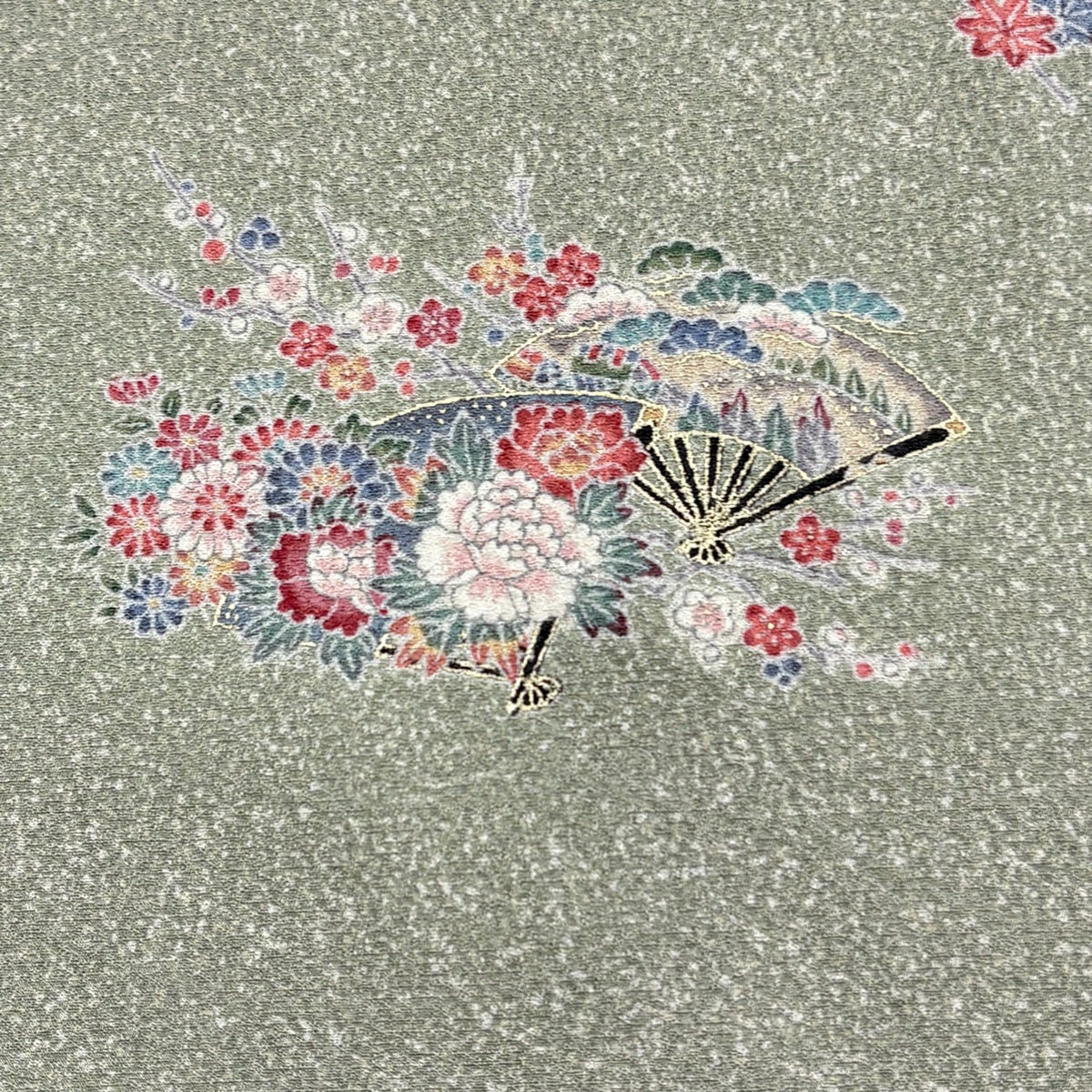 【スタッフ泣くよ価格　7,940】小紋 正絹 千草色　花文様 身丈153cm 小紋 身丈162cm 裄丈63cm S 袷 扇 草花 金彩 薄緑 正絹 優品｜中古