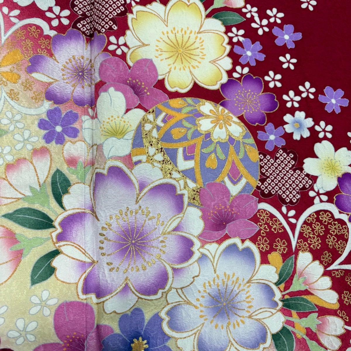 美品】 振袖 身丈162cm 裄丈66.5cm M 袷 桜 手鞠 金彩 ぼかし 赤