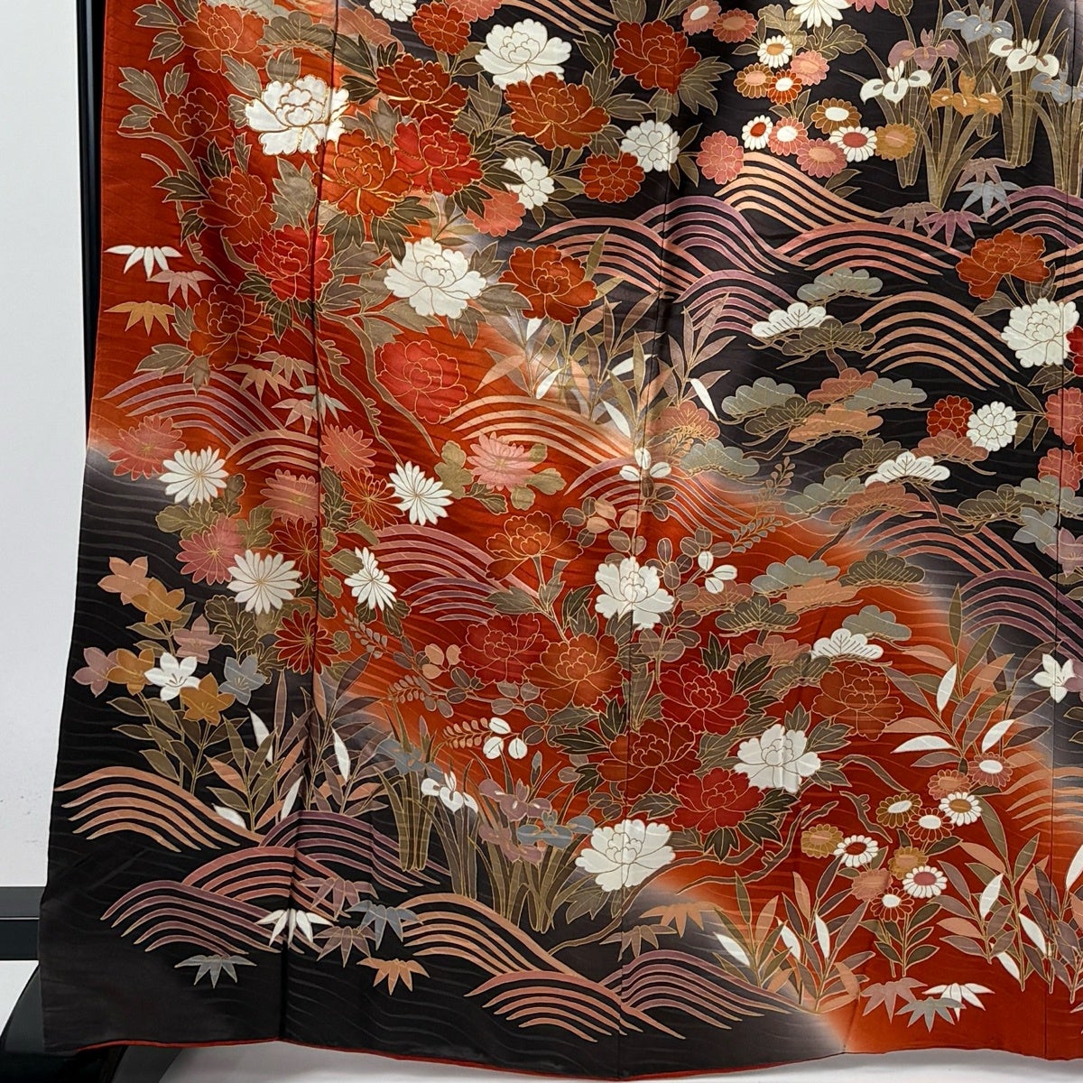 振袖 身丈167cm 裄丈64.5cm M 袷 牡丹 波 金糸 金彩 朱色 正絹 秀品