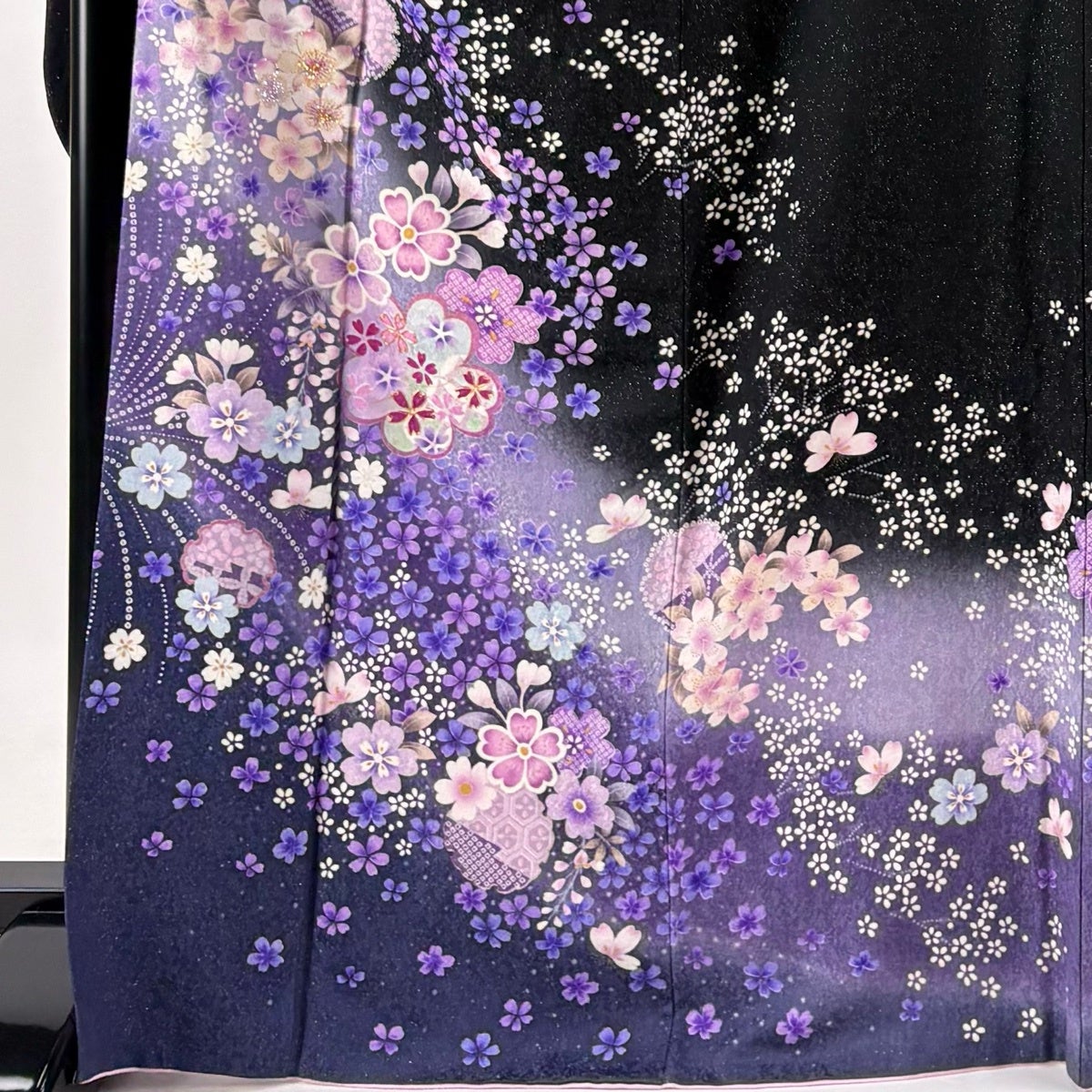 美品】 振袖 身丈168.5cm 裄丈69cm L 袷 桜 雪輪 銀通し 金糸 黒 正絹