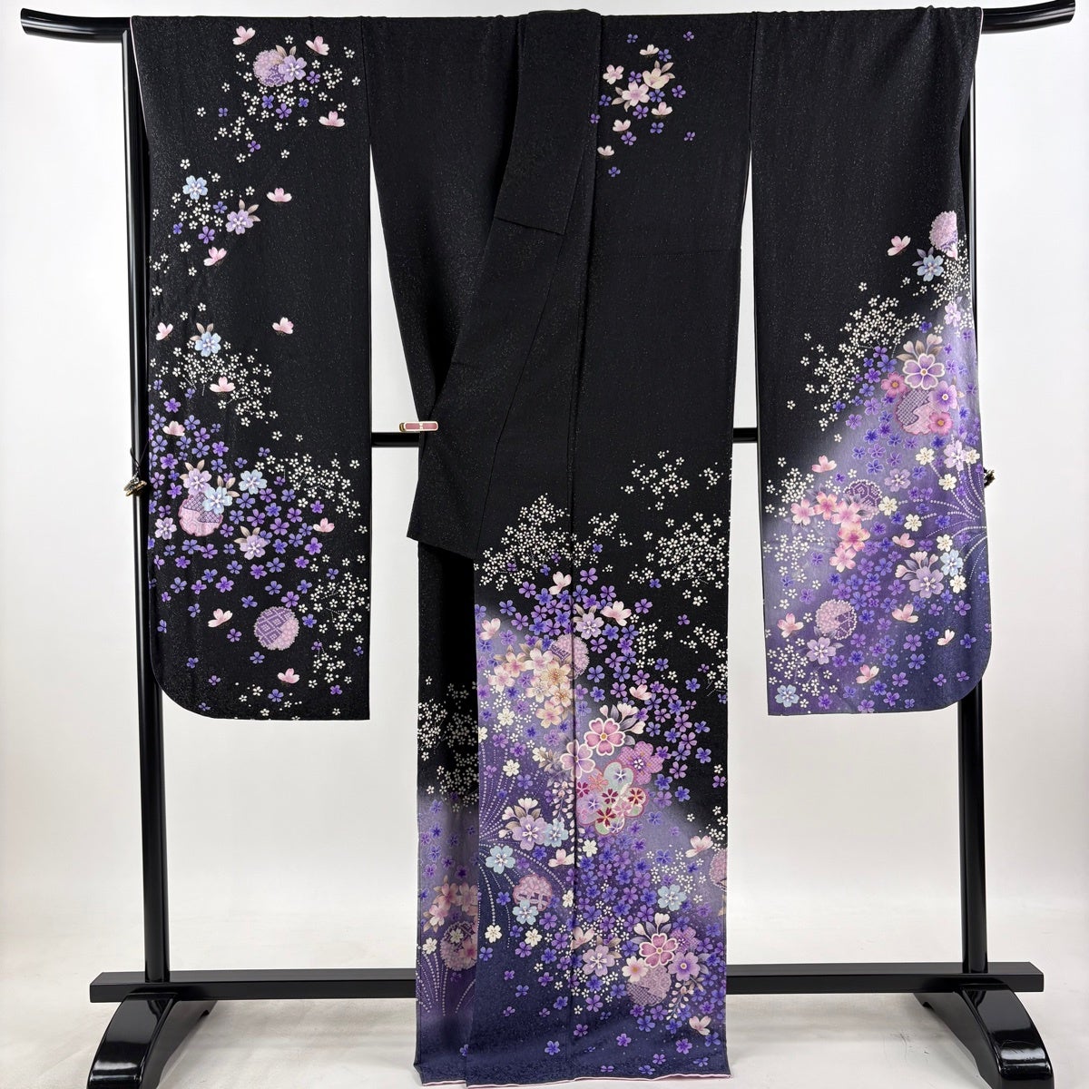 美品】 振袖 身丈168.5cm 裄丈69cm L 袷 桜 雪輪 銀通し 金糸 黒 正絹