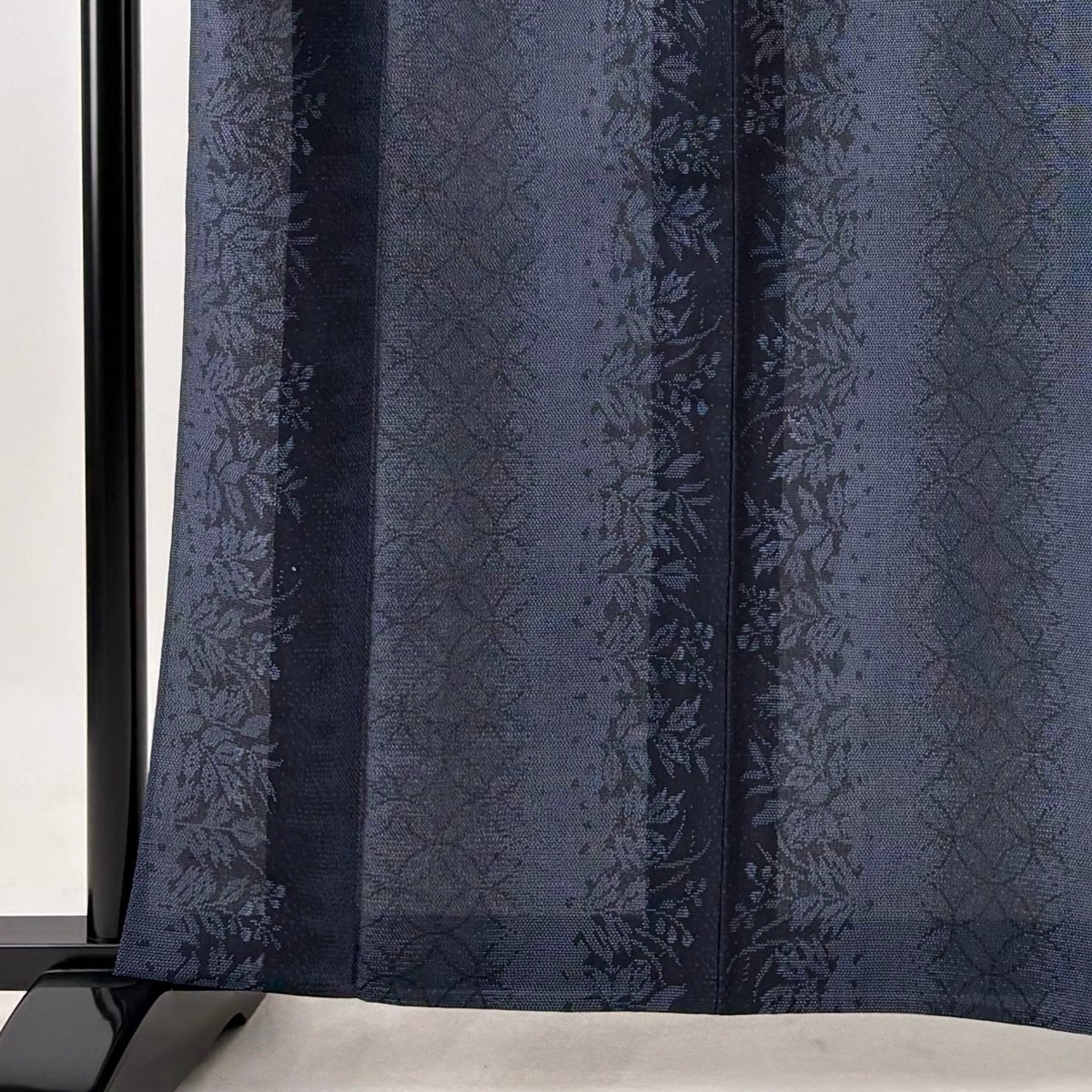 【美品】塩沢紬［単衣］【裄 65cm　身丈160cm】証紙有り　正絹 美品】 塩沢紬 身丈163cm 裄丈65cm M 薄物 塩沢絣 夏紬 証紙あり 七宝