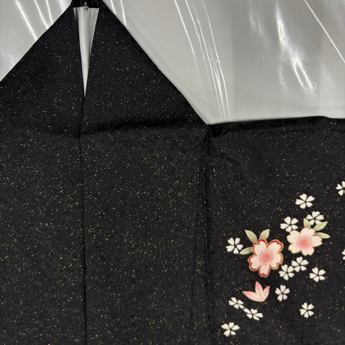 美品】 振袖 身丈164cm 裄丈66.5cm M 袷 桜 草花 金通し 金彩 黒 正絹