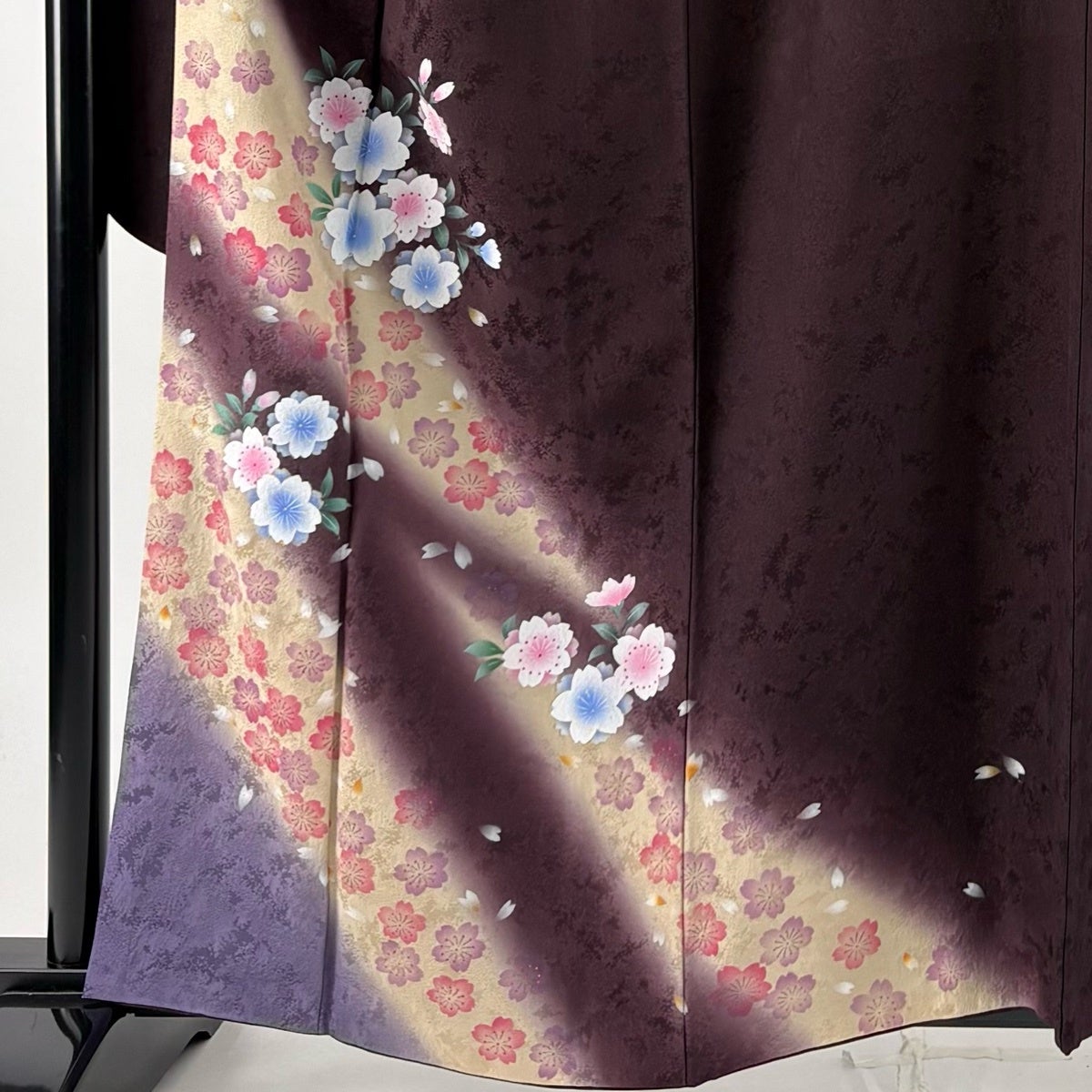 振袖 身丈159.5cm 裄丈68cm L 袷 鈴乃屋 桜 花びら 金彩 ぼかし 茶紫