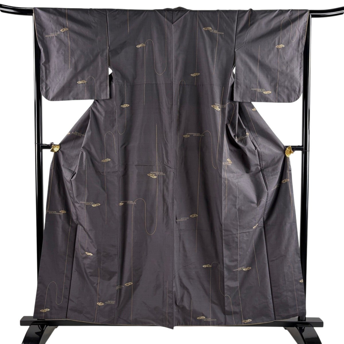 美品　正絹　デニムカラーの紬　袷　小紋　蝶模様 裄65 小紋 身丈159cm 裄丈66cm M 袷 紬地 雲文 ヱ霞 刺繍 灰色 正絹 名品