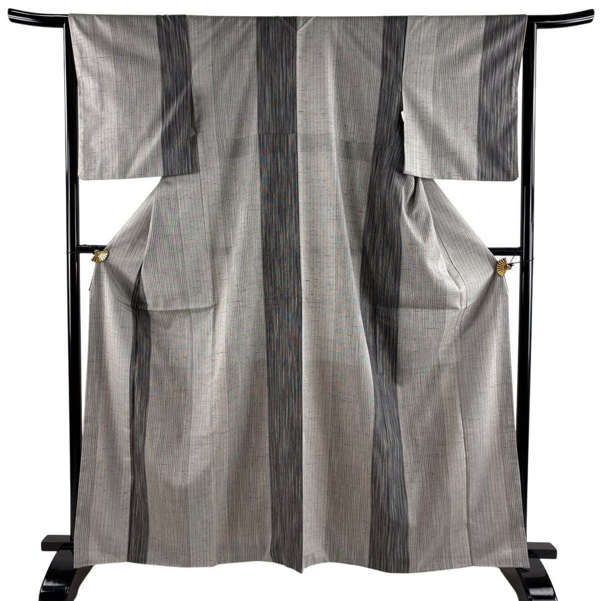 美品】 紬 身丈164cm 裄丈64.5cm M 袷 縞 灰色 正絹 名品｜中古・古着