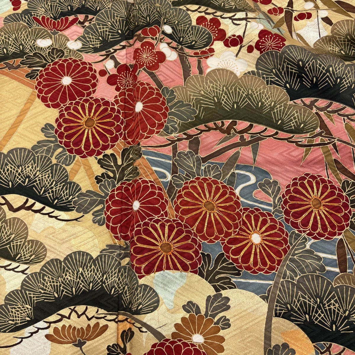 振袖 身丈162cm 裄丈65cm M 袷 松竹梅 菊 金糸 金銀彩 ピンク 正絹 秀