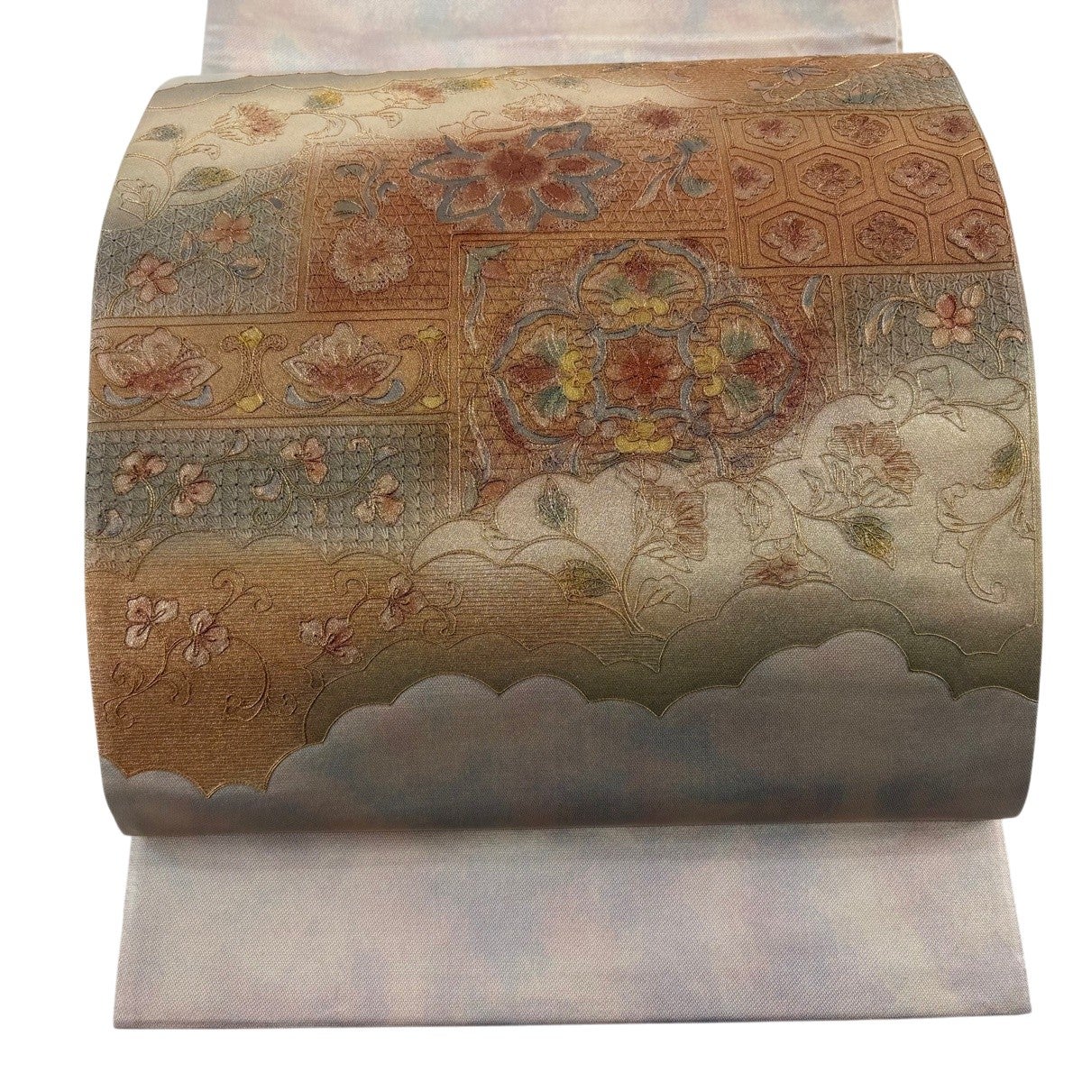 美品】 袋帯 秀品 華文 華唐草 金彩 刺繍 ベージュ お太鼓柄 正絹