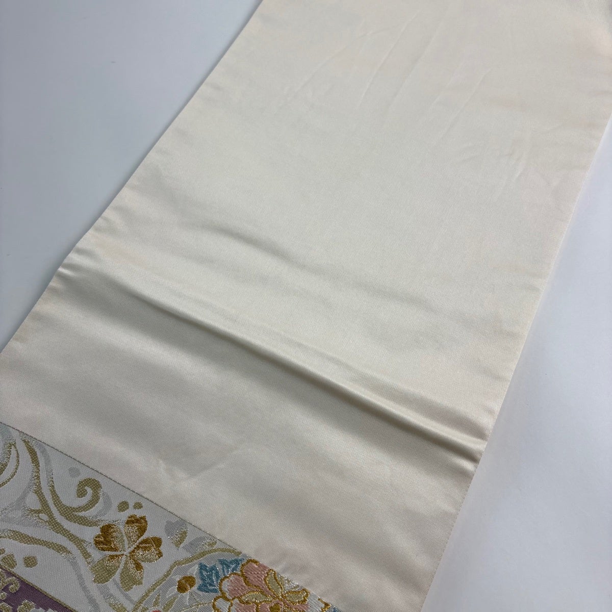 美品】 袋帯 秀品 華文 鳥丸文 金糸 唐織 クリーム 六通 正絹｜中古