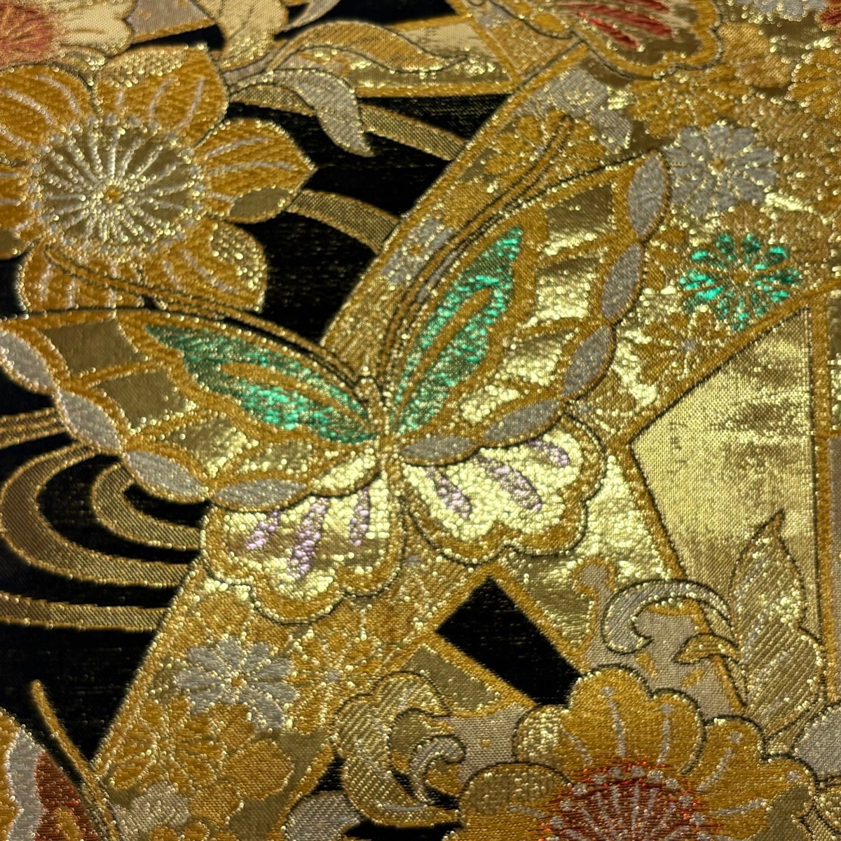美品】 袋帯 秀品 振袖向き 蝶 草花 金糸 箔 黒 六通 正絹｜中古・古着