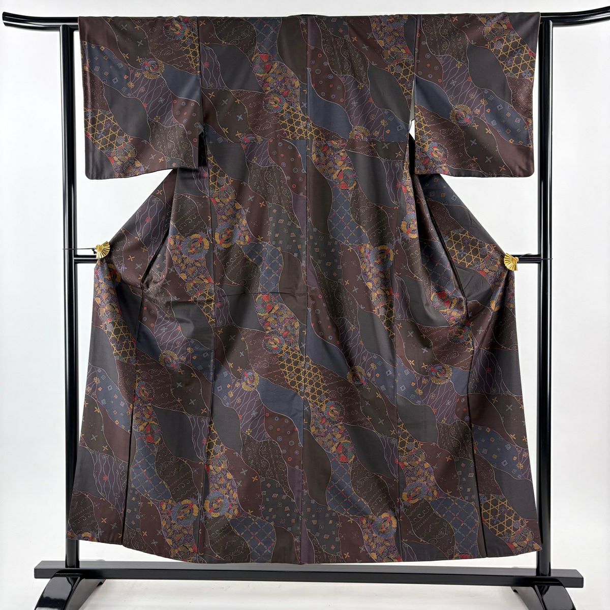 美品】 紬 身丈154.5cm 裄丈63cm S 袷 華文 鳥 茶紫 正絹 秀品｜中古