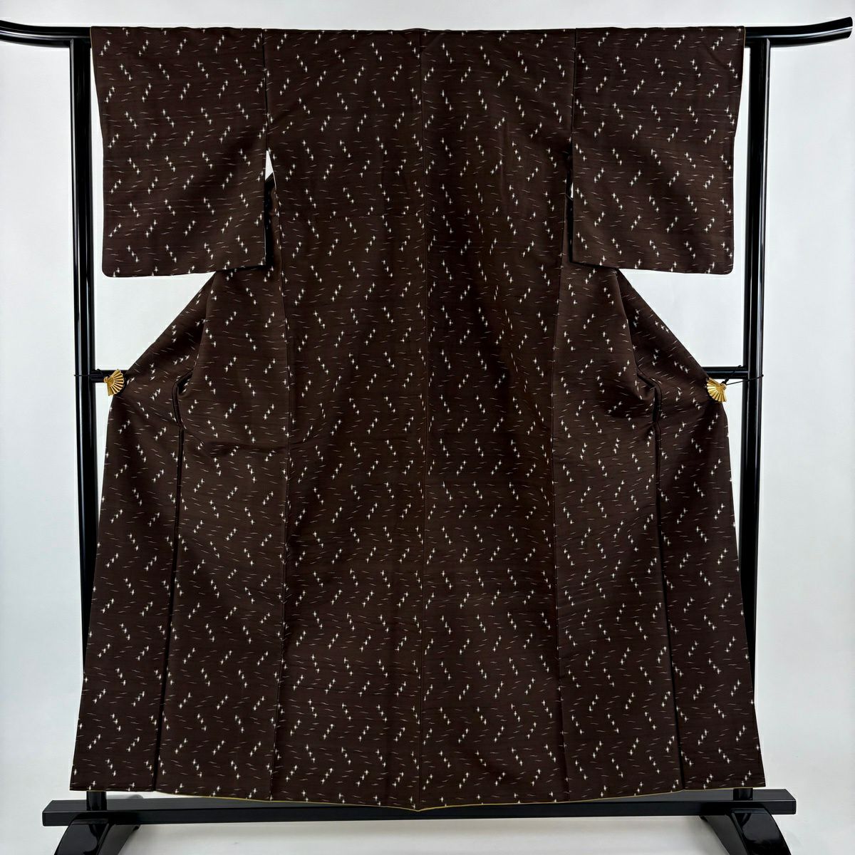 美品】 紬 身丈168.5cm 裄丈68cm L 袷 本場琉球絣 証紙あり 燕 縦縞 茶