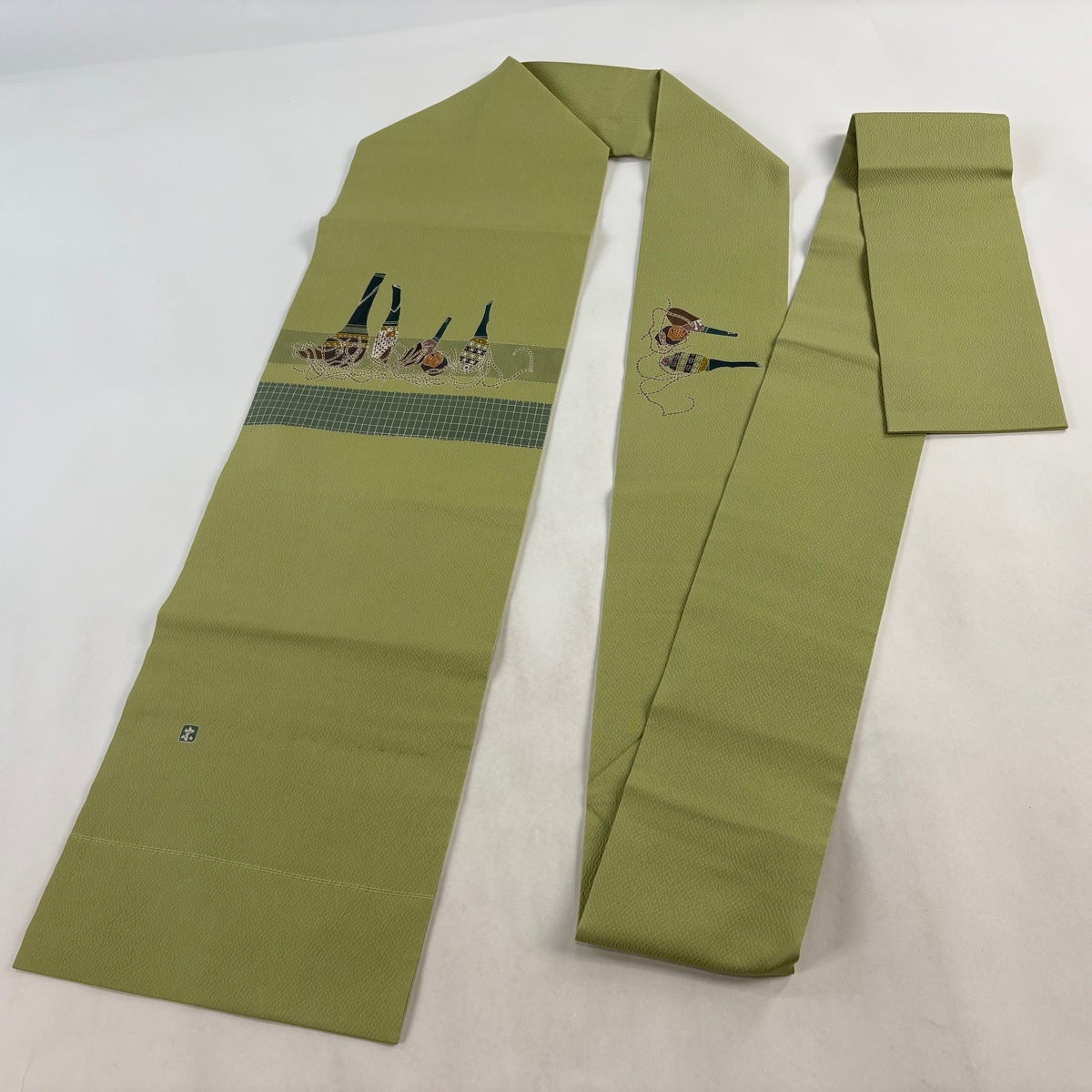 最終価格】 77%OFF 名古屋帯 秀品 幾何学模様 格子 抹茶色 正絹 K70