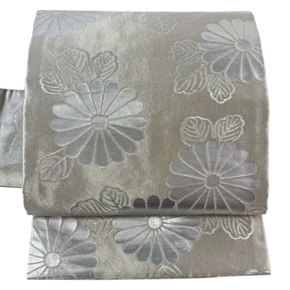 美品】 名古屋帯 秀品 落款あり 本家加納 菊 銀糸 箔 銀色 正絹｜中古