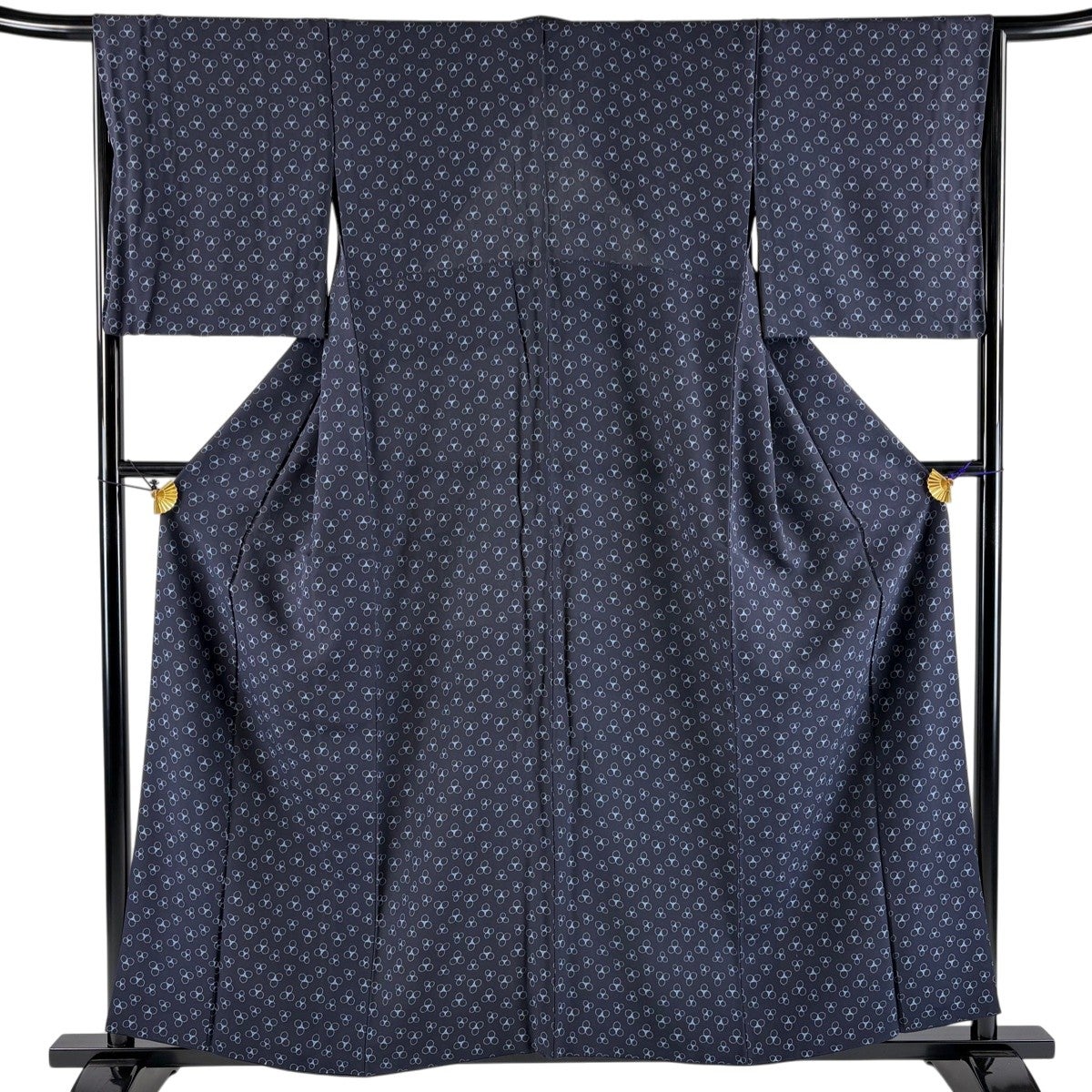【新品 しつけ糸付】想屋 猫柄 単衣 正絹 小紋 身丈162 裄67 春着物 道中着 コート 未使用 単衣 紋紗 正絹 薄緑 ネコ 春夏秋 新品 仕立て