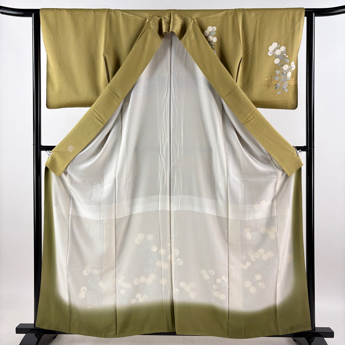 付下げ 身丈161cm 裄丈63cm S 袷 千總 落款あり 菊 刺繍 金彩 茶緑色