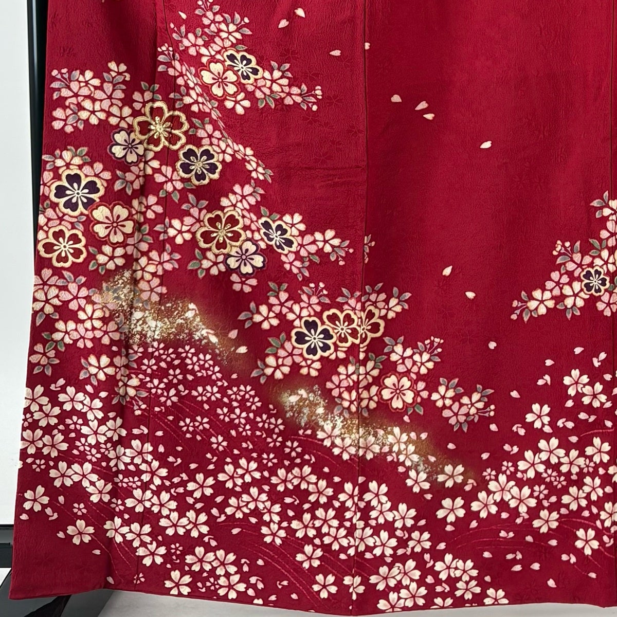 振袖 身丈165cm 裄丈67cm M 袷 やまと 桜 花びら 箔 金彩 赤 正絹 名品