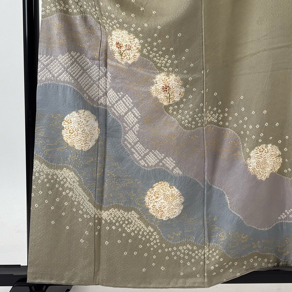 訪問着 身丈161.5cm 裄丈65.5cm M 袷 草花 雪輪 刺繍 絞り 灰緑 正絹