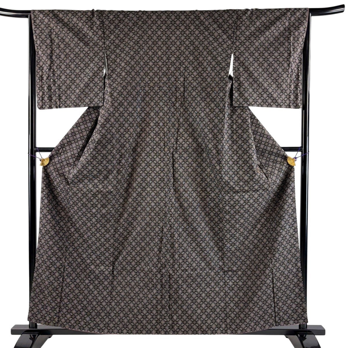 美品】 紬 身丈158.5cm 裄丈66cm M 袷 やまと 花 菱 焦茶色 正絹 秀品