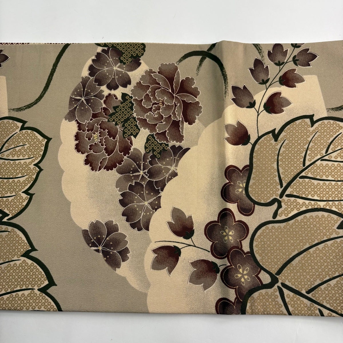 袋帯 名品 牡丹 蔦 金彩 ベージュ 全通 正絹|中古・古着・リサイクル 袋帯 名品 牡丹 蔦 金彩 ベージュ 全通 正絹|中古・古着・リサイクル