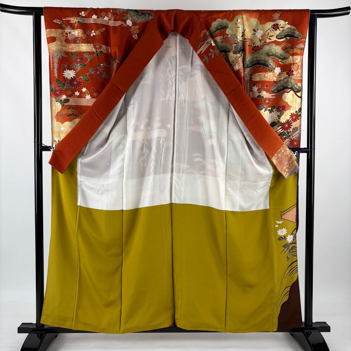 振袖 身丈156cm 裄丈62.5cm S 袷 松 菊 金糸 金銀彩 茜色 正絹 秀品