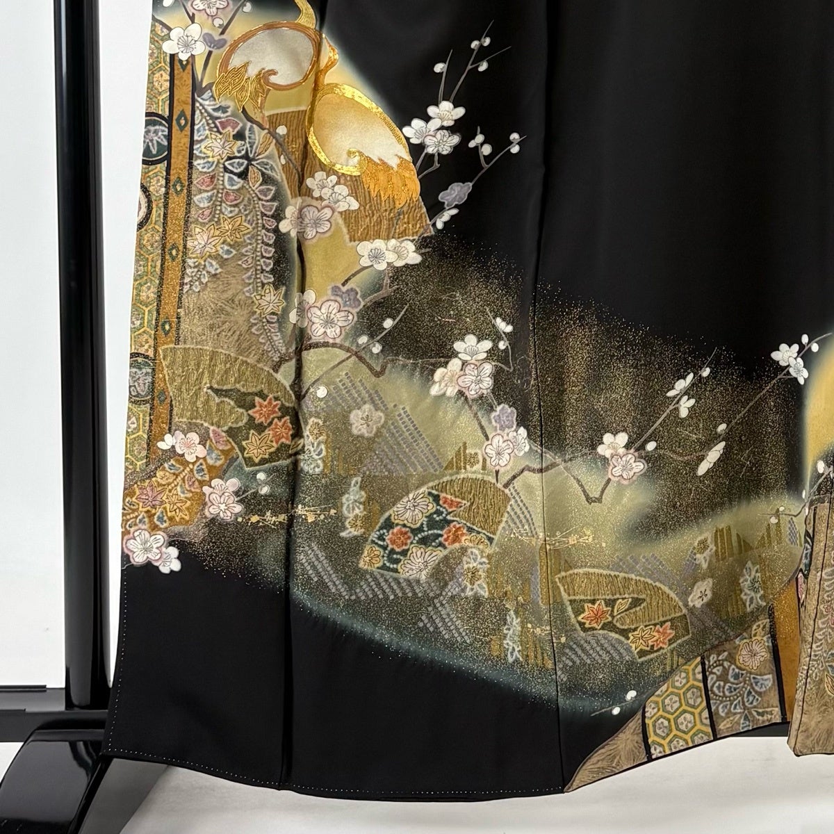 黒留袖 身丈159cm 裄丈66.5cm M 袷 鶴 枝梅 金糸 金彩 黒 正絹 秀品