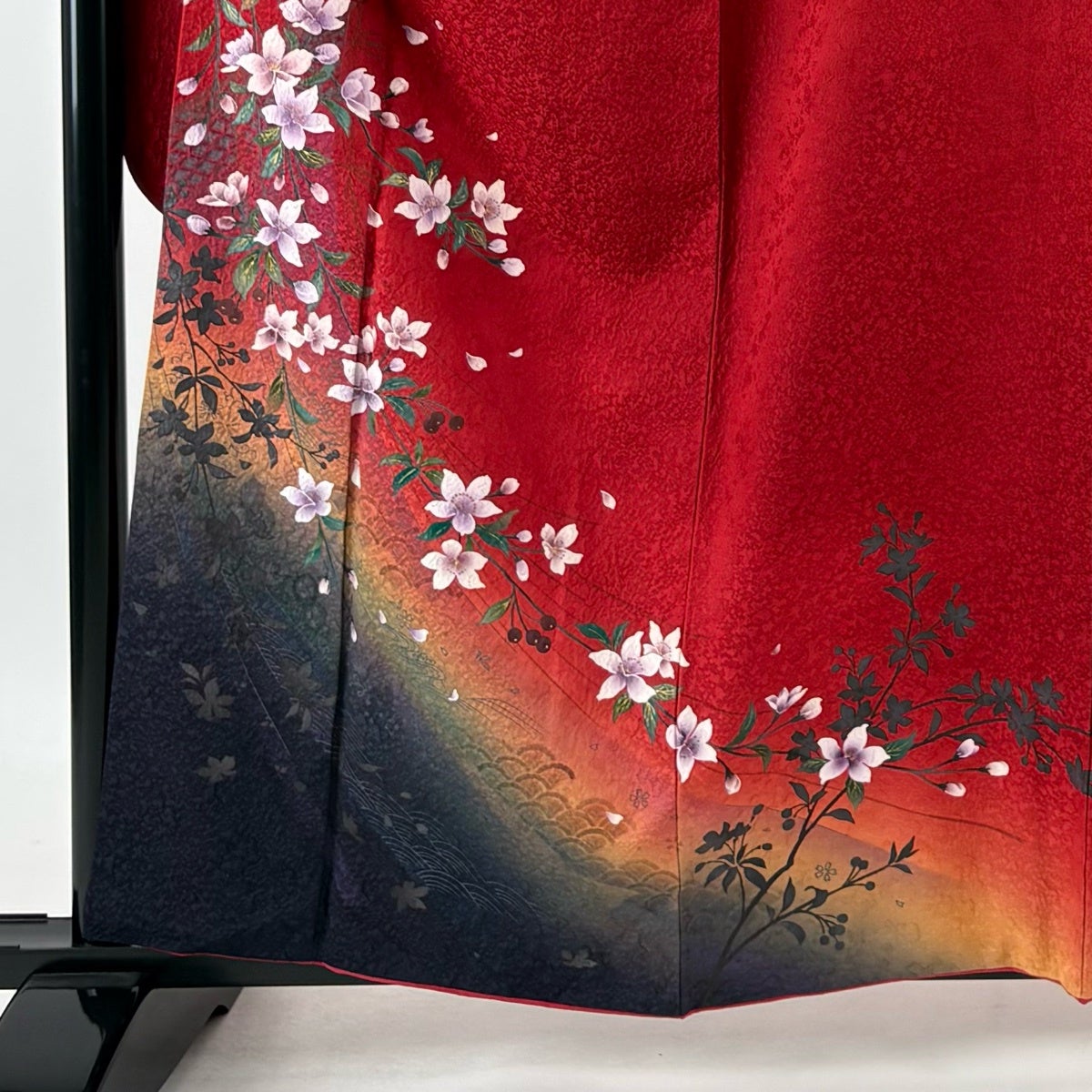 振袖 身丈159cm 裄丈65cm M 袷 やまと 草花 金彩 ぼかし 赤 正絹 秀品