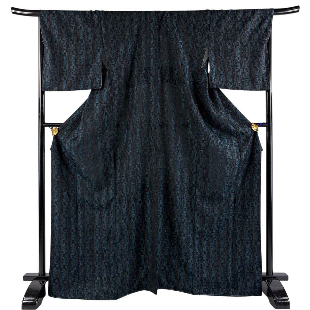 美品】 お召 身丈171cm 裄丈72cm L 袷 桐 鳥 薄紫 正絹 逸品｜中古