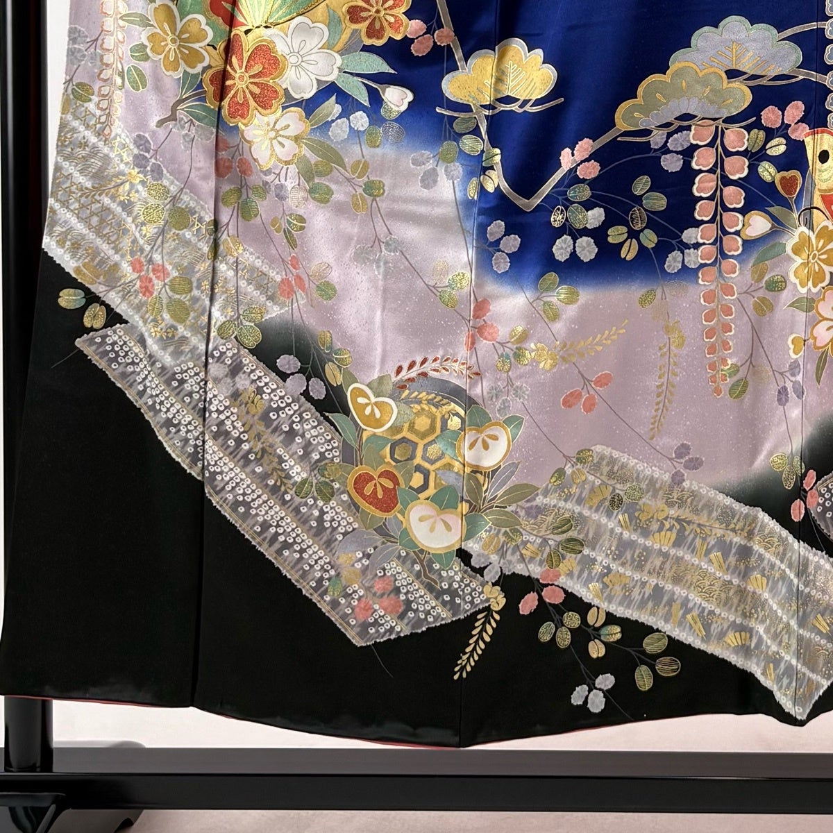 美品】 振袖 身丈152.5cm 裄丈63cm S 袷 蝶 桜 金糸 金彩 紺色 正絹 秀
