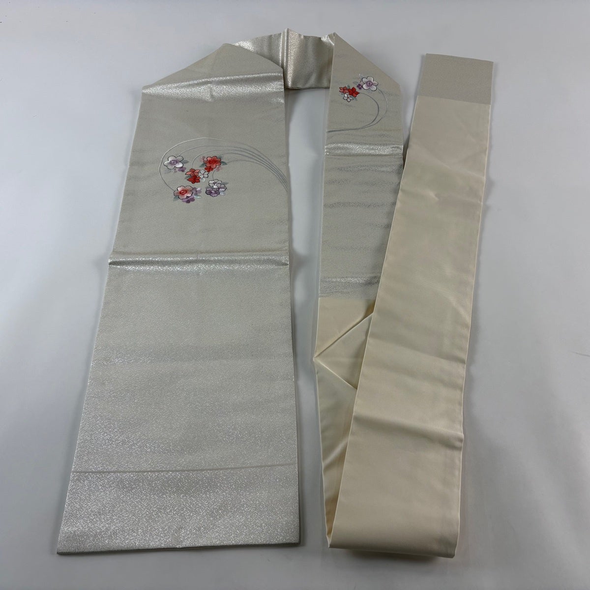 名古屋帯 優品 草花 刺繍 箔 銀色 正絹｜中古・古着・リサイクル着物