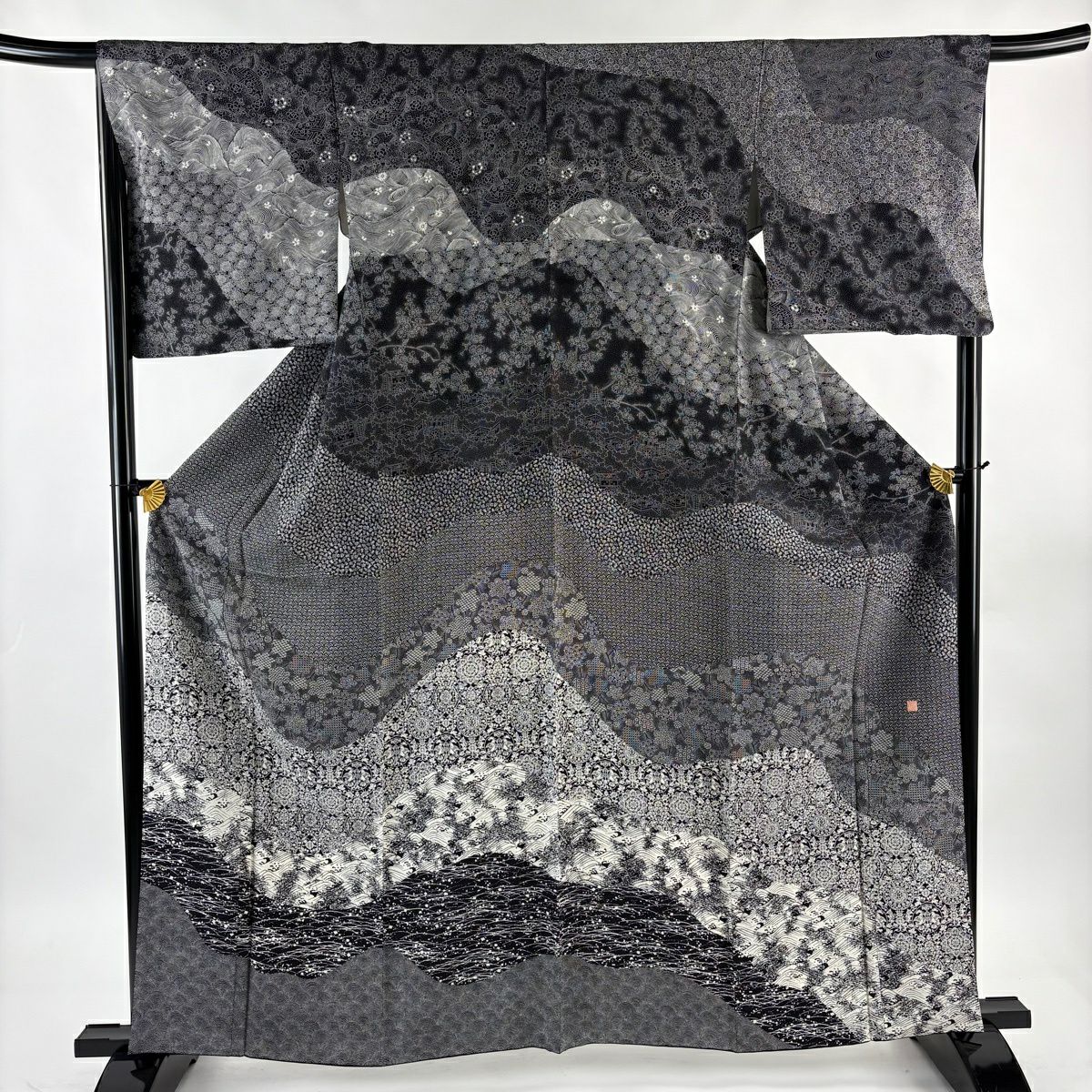 美品】 訪問着 身丈162cm 裄丈66.5cm M 袷 相良彫型絵染 落款あり 華文