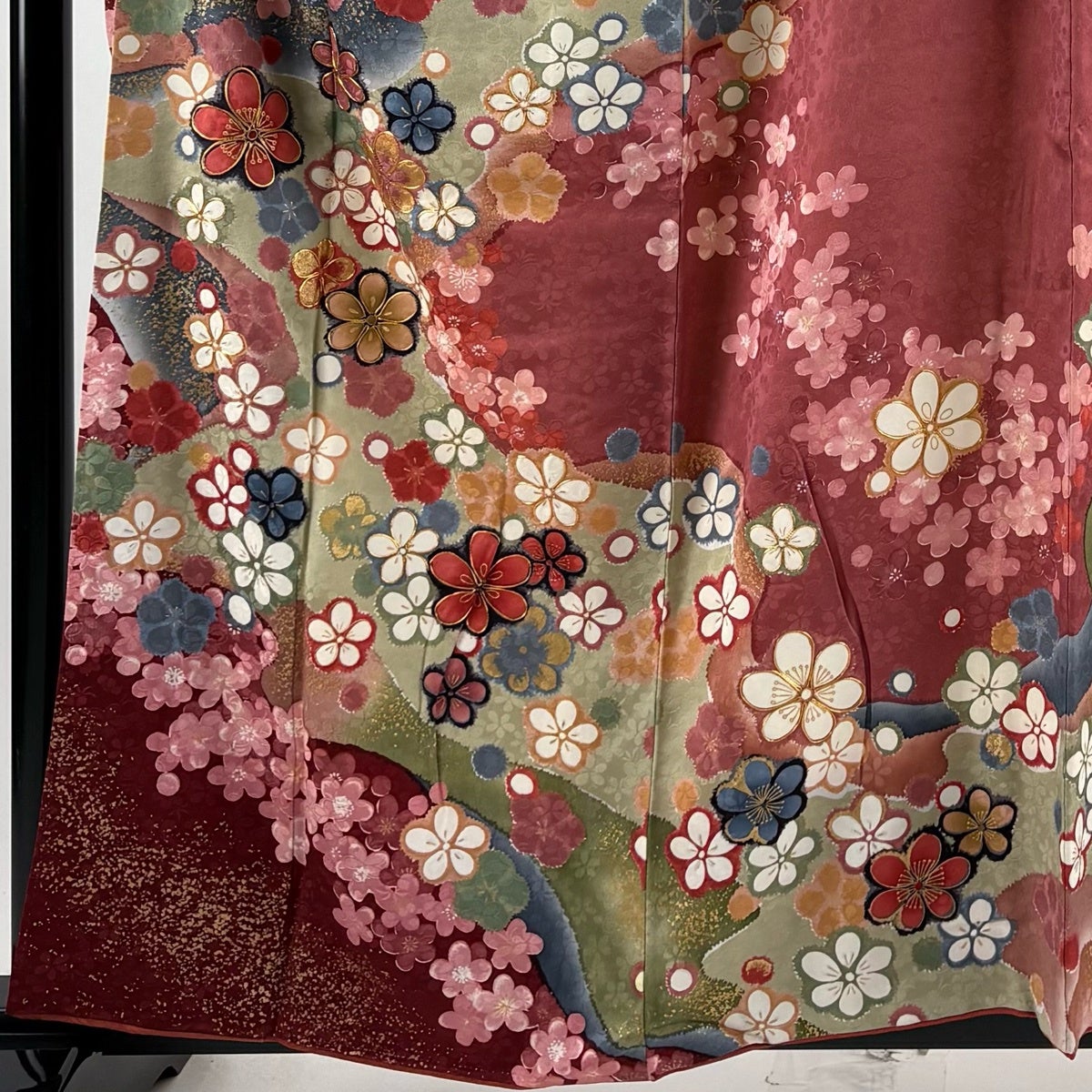 振袖 身丈160.5cm 裄丈63.5cm S 袷 岩田専太郎 落款あり 花 金糸 金彩