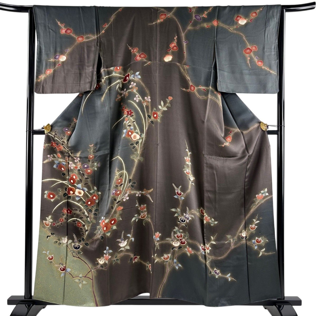 訪問着 身丈158.5cm 裄丈65cm M 袷 落款あり 椿 秋草 刺繍 金彩 墨色