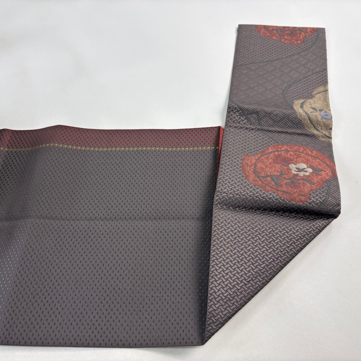 名古屋帯 秀品 八寸名古屋帯 松葉仕立て 草花 花鳥 灰紫 正絹｜中古