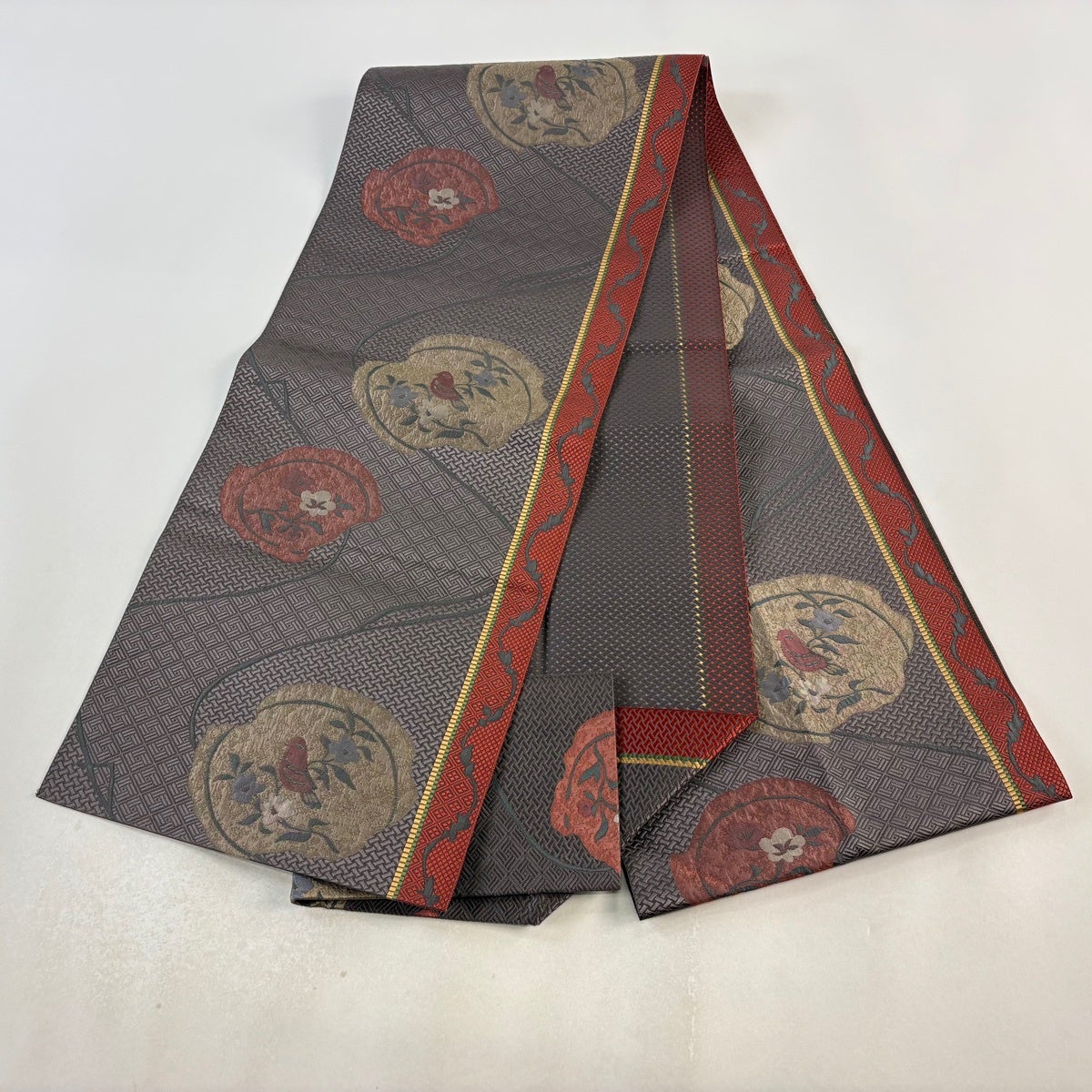 名古屋帯 秀品 八寸名古屋帯 松葉仕立て 草花 花鳥 灰紫 正絹｜中古