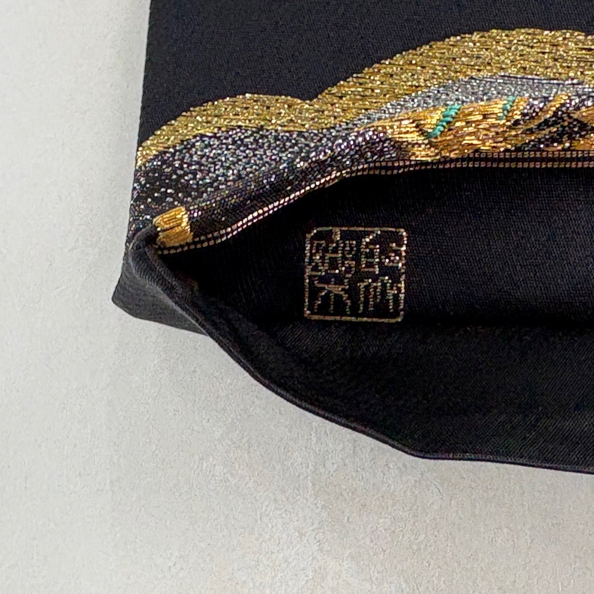袋帯 名品 落款あり 椿 金銀糸 黒 六通 正絹｜中古・古着・リサイクル