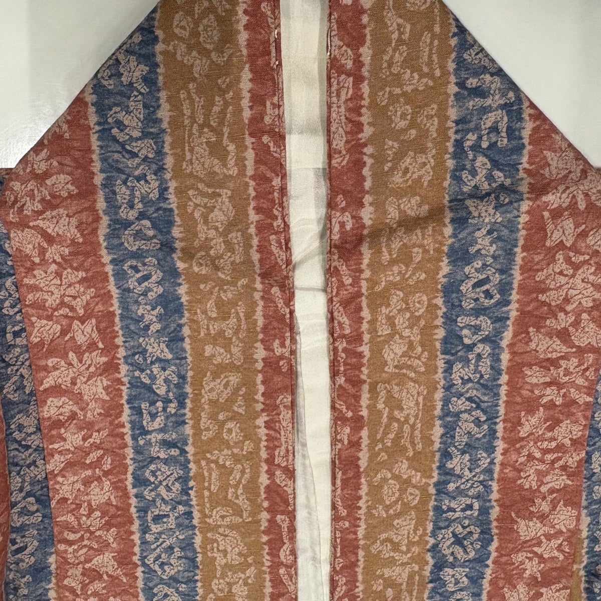 美品】 小紋 身丈161cm 裄丈66.5cm M 袷 紬地 草花 縦縞 薄紫 正絹