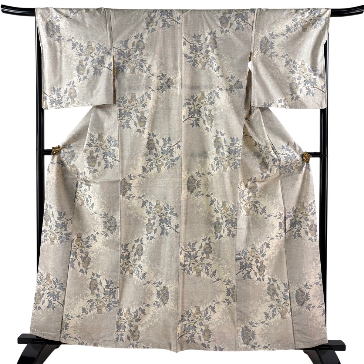 紬 身丈161.5cm 裄丈67.5cm L 袷 枝花 器物 クリーム 正絹 秀品｜中古