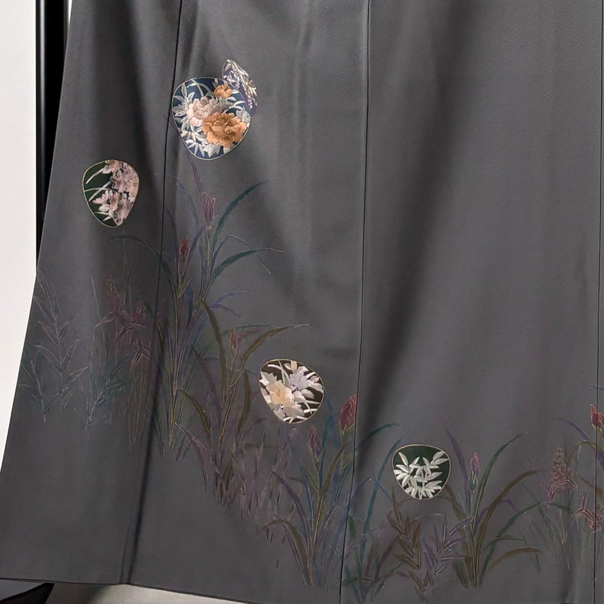 付下げ 身丈164.5cm 裄丈66cm M 袷 ますいわ屋 落款あり 草花 刺繍