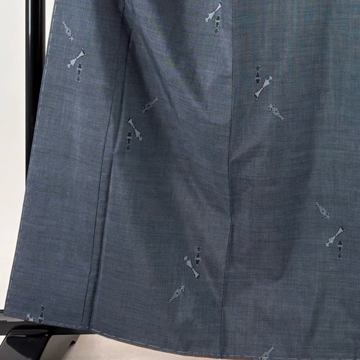 美品】 紬 身丈161.5cm 裄丈67cm M 袷 玩具 青灰色 正絹 優品｜中古