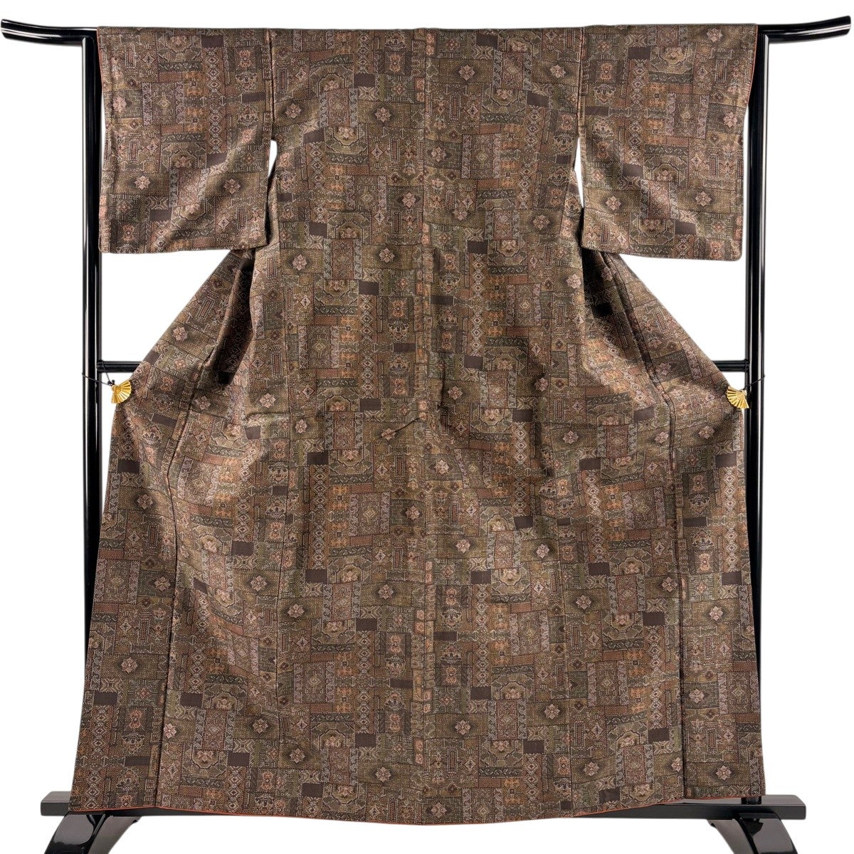 紬 身丈165.5cm 裄丈65.5cm M 袷 源氏車 菱 黒灰 正絹 秀品｜中古