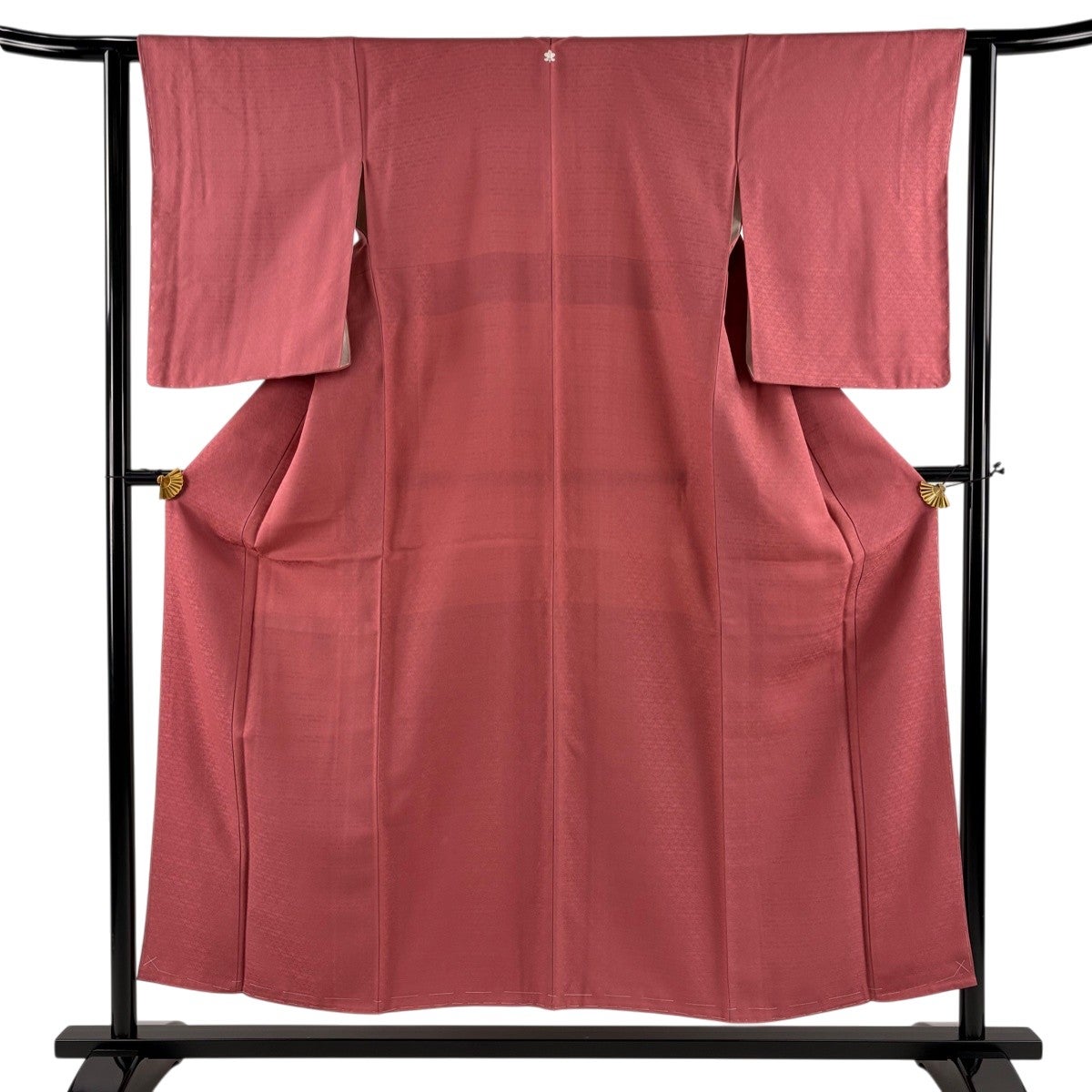 色無地 身丈153cm 裄丈62cm 正絹 秀品 【中古】 付下げ 身丈157cm 裄丈65cm M 袷 草花 刺繍 金糸 薄紫 正絹 秀品｜中古