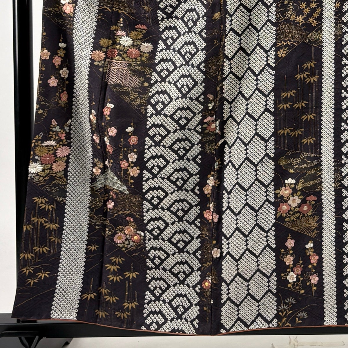 付下げ 身丈158cm 裄丈64cm M 袷 松竹梅 菊 刺繍 絞り 濃紫 正絹 秀品