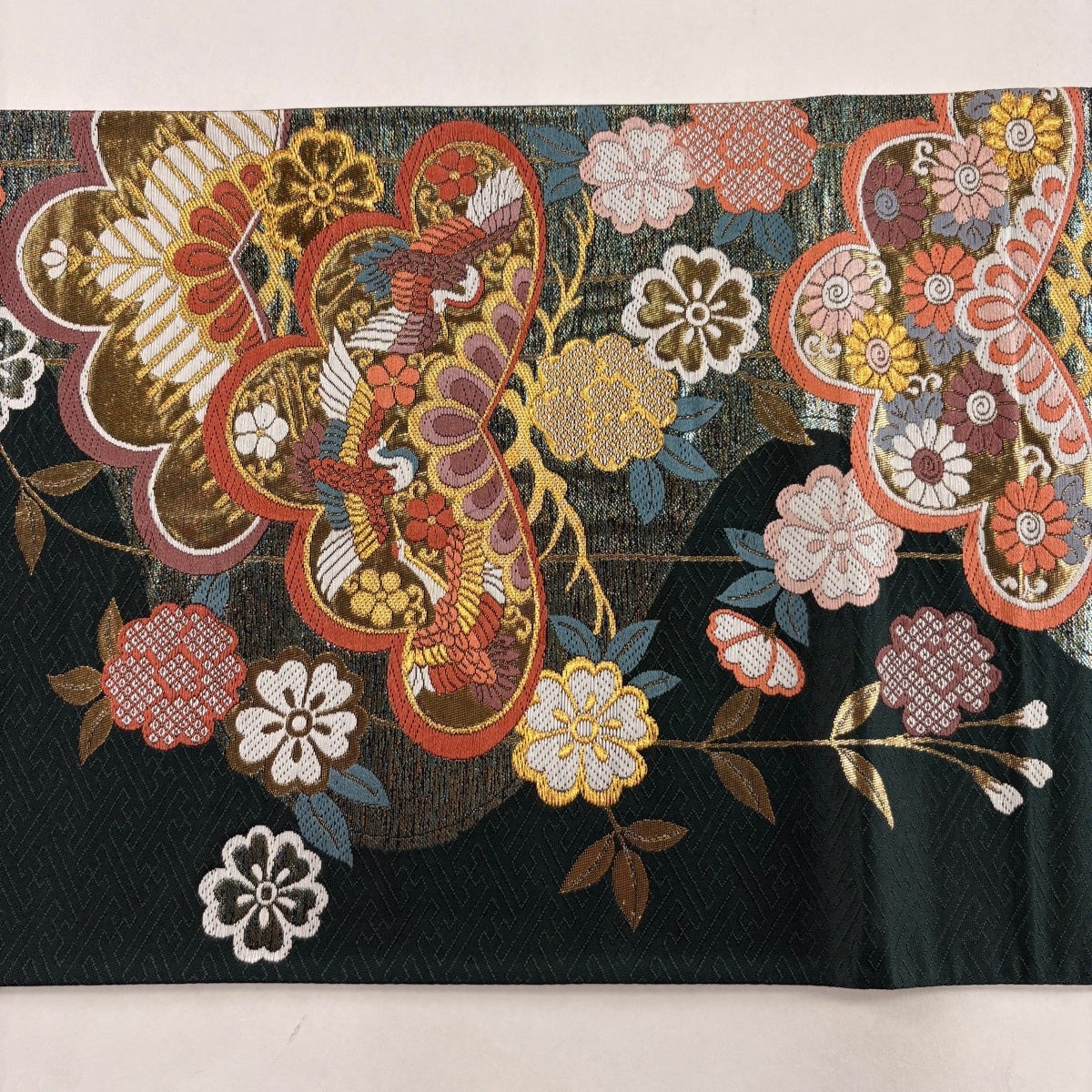 美品】 袋帯 秀品 振袖向き 笠松 桜 金糸 箔 深緑 六通 正絹｜中古