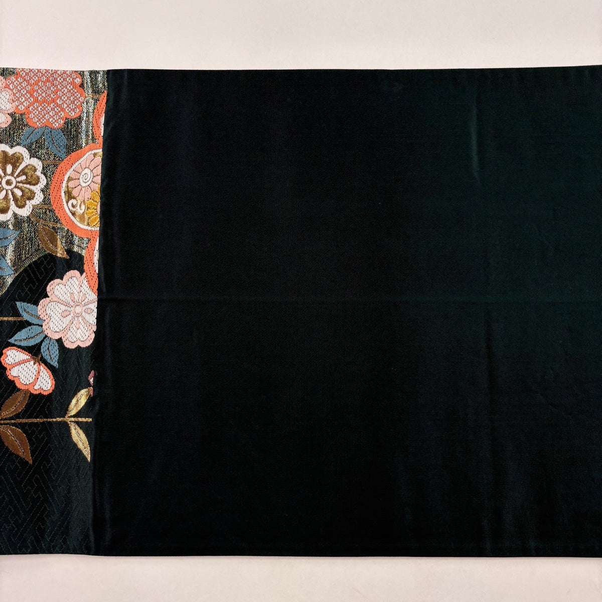 美品】 袋帯 秀品 振袖向き 笠松 桜 金糸 箔 深緑 六通 正絹｜中古