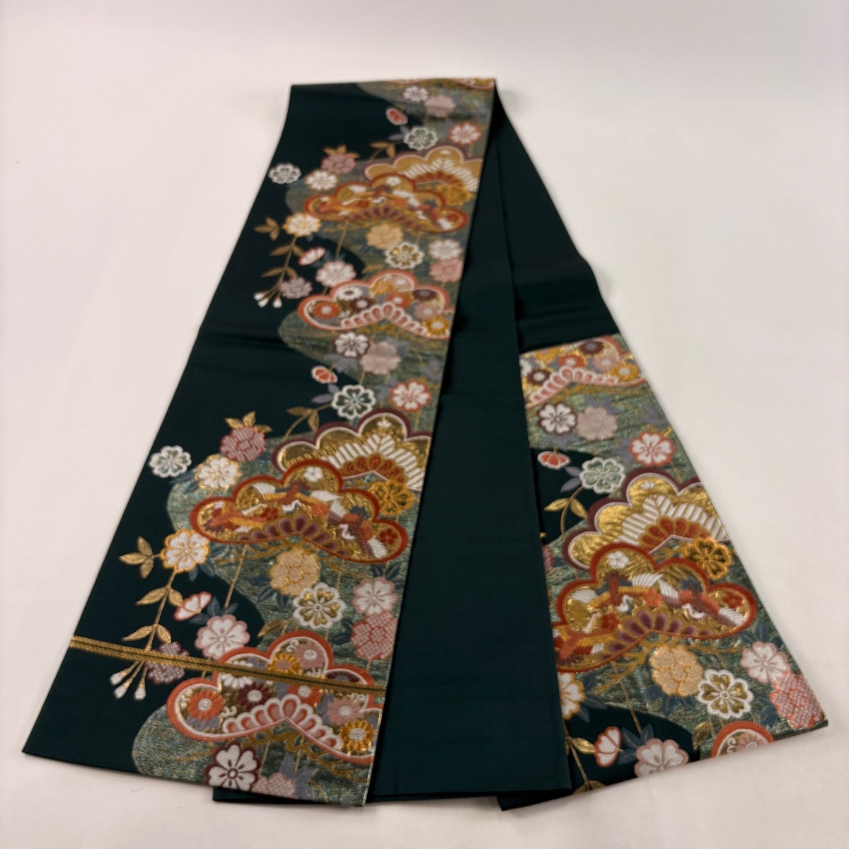 美品】 袋帯 秀品 振袖向き 笠松 桜 金糸 箔 深緑 六通 正絹｜中古